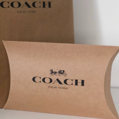 بوكس ماركة كوتش صغير للمحافظ والاكسسورات والاي دي