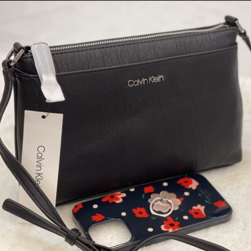 حقيبة كالفين كلاين تسليم فوري