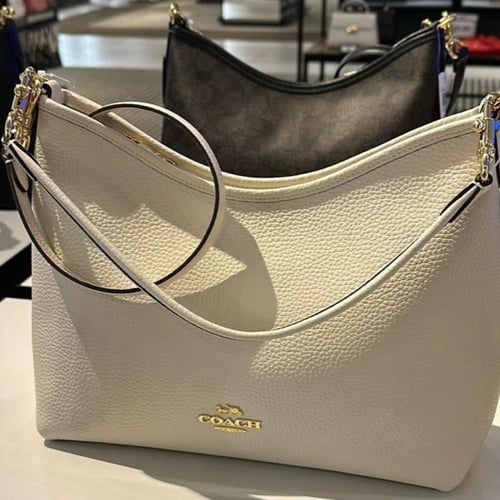 حقيبة كوتش لورل يصل خلال ٢-٤ اسابيع