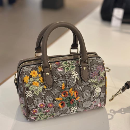 حقيبة كوتش ميني روان قماش مورد تصل خلال ٢-٤ اسابيع