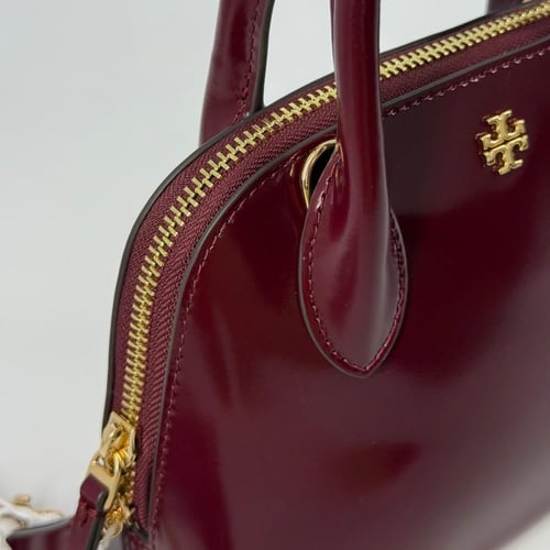 حقيبة توري بورش ايمرسون دوم لماع عنابي فوري | Tory...