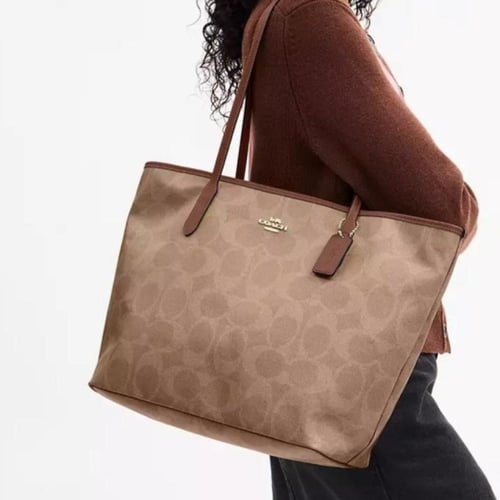 حقيبة كوتش لارج سيتي توت تصل خلال ٢-٤ اسابيع