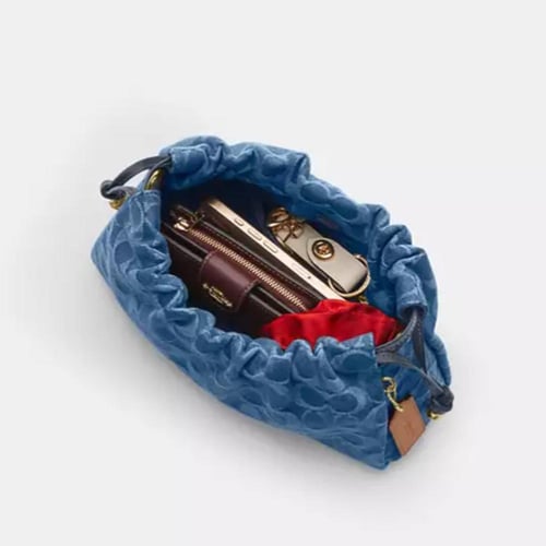 حقيبة كوتش فاي كتف سيغنتشر دنيم تصل خلال ٢-٤ أسابي...