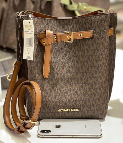 حقيبة مايكل كورس إيميليا بوكت فوري Michael Kors Em...