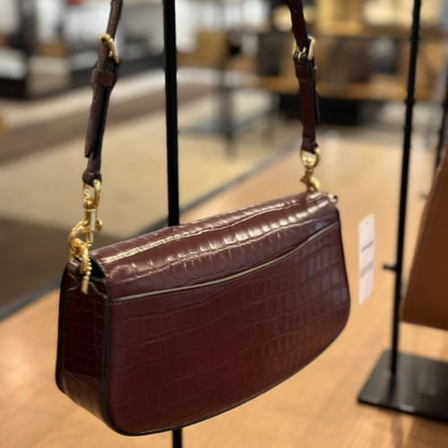 حقيبة كوتش اندريا شولدر كروك فوري