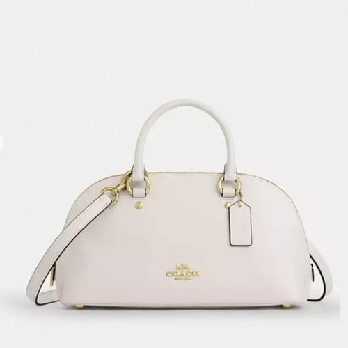 حقيبة كوتش لارا تصل خلال ٢-٤ اسابيع