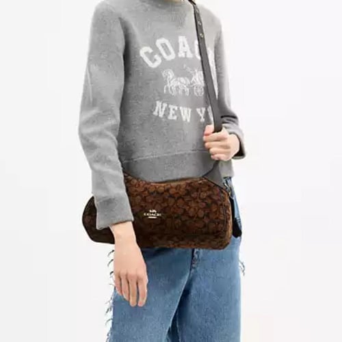 حقيبة كوتش إيلا سمول كتف سيغنتشر شينيل تصل خلال ٢-...