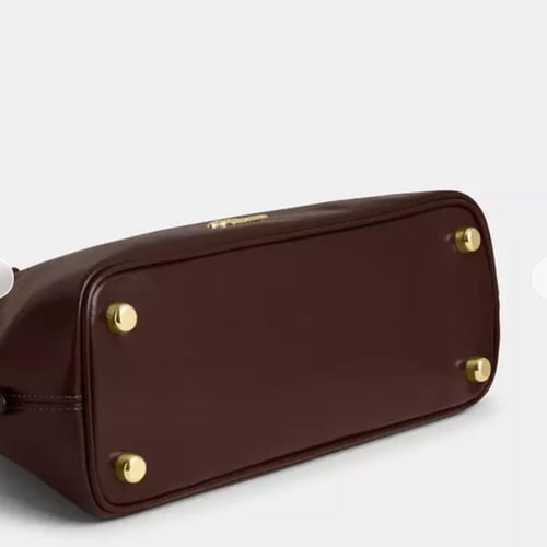 حقيبة كوتش لارا تصل خلال ٢-٤ اسابيع