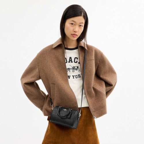 حقيبة ميني روان كروس بودي بجلد سيغنتشر تصل خلال ٢-...