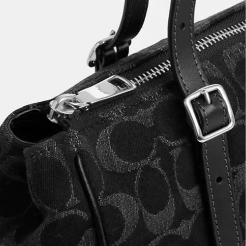 حقيبة كوتش آشر كتف سيغنتشر دنيم تصل خلال ٢-٤ أسابي...