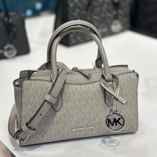 حقيبة مايكل كورس تصل خلال ٢-٤ أسابيع