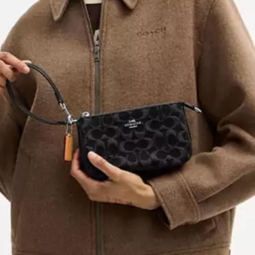 حقيبة كوتش نوليتا 19 سيغنتشر دنيم تصل خلال ٢-٤ أسا...