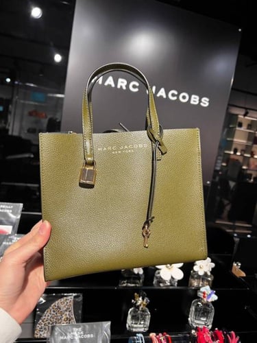 شنطة مارك جاكبس جرند فوري