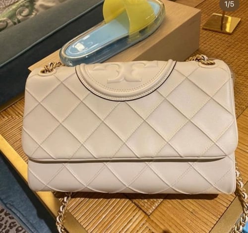 شنطة توري بورش فليمنج قابلة للتحويل تصل خلال 2-4 ا...