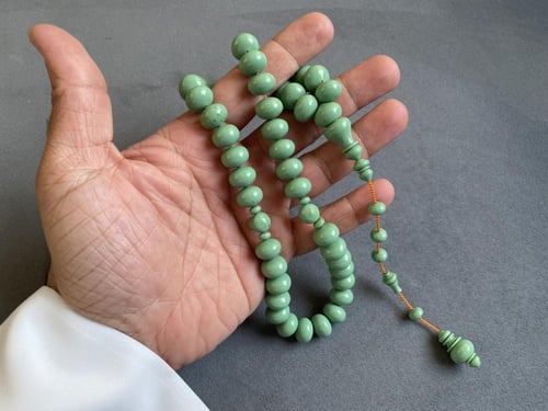 بكلايت ذروي لون فيروزي