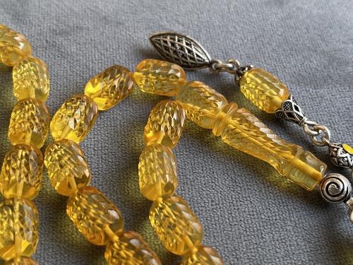 سبحة كهرمان بلطيقي منقوش