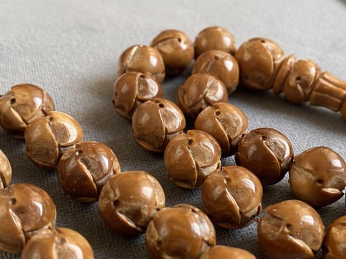 سبحة خشب كوك منقوش