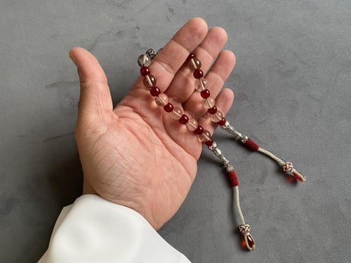 سبحة القصر الاحمر