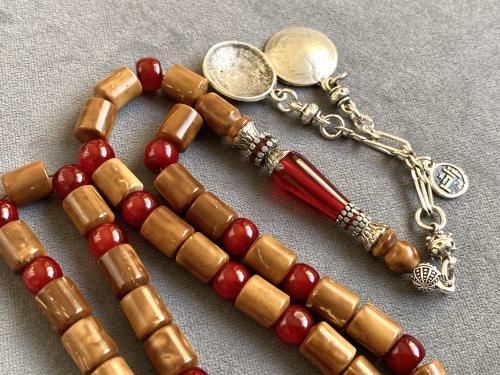 سبحة الحمراء