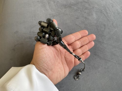 سبحة قلاليث رمادي دولفيني مزينة بفضة طرابزونيه