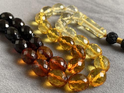 كهرمان كريستالي لون مدرج