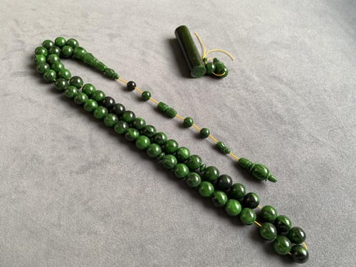 سبحة فاتوران أخضر معرّق من عصي