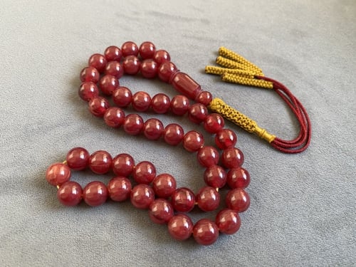 سبحة سندلس لون عنابي