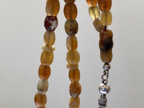 عقيق يمني أصلي لون عسلي