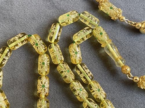 سبحة كهرمان منقوش و كريستال