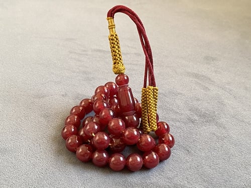 سبحة سندلس لون عنابي