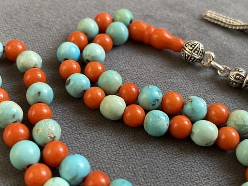 سبحة من الفيروز السيناوي و المرجان