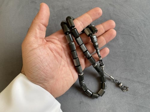 سبحة قلاليث رمادي دولفيني مزينة بفضة طرابزونيه