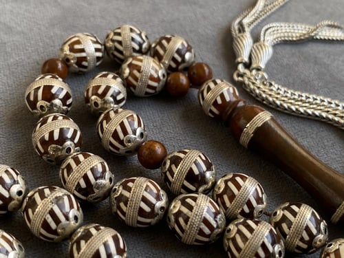 سبحة كوك مطعّمة بالفضة