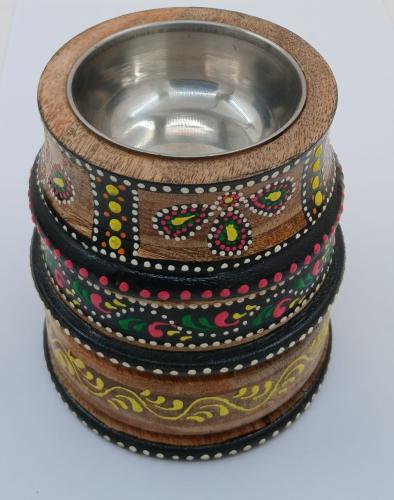 مبخرة هندية مع علبة