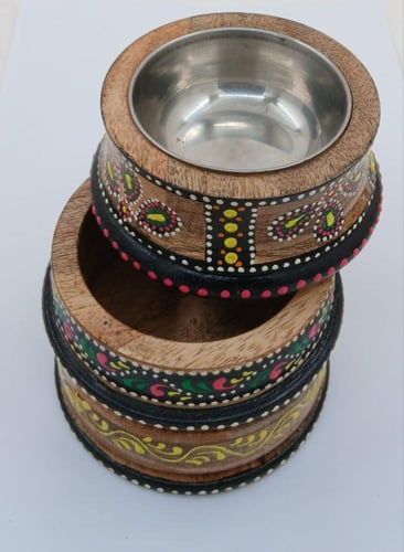 مبخرة هندية مع علبة