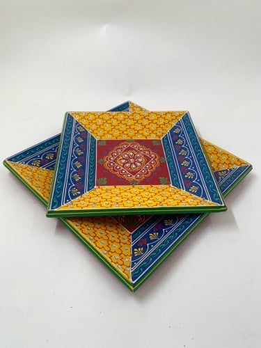 صحنين حلويات خشبية الوان