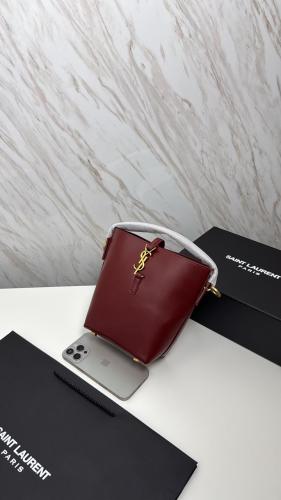 شنطة سان لوران SAINT LAURENT