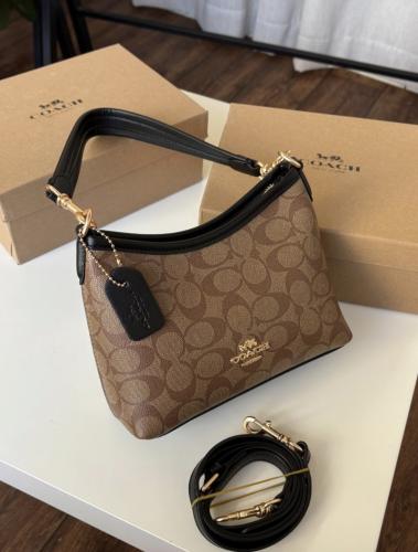 شنطة كوتش COACH