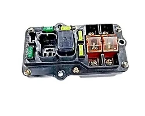 اماها تجميع صندوق فيوزات، 63P821700000