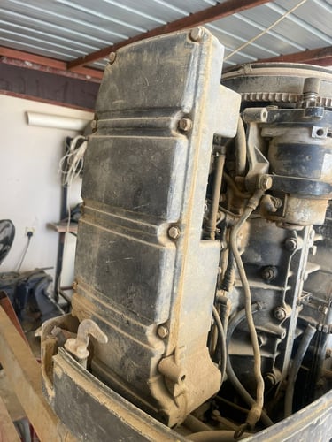 Tohatsu engine 120, ask for any part, call WhatsAp...