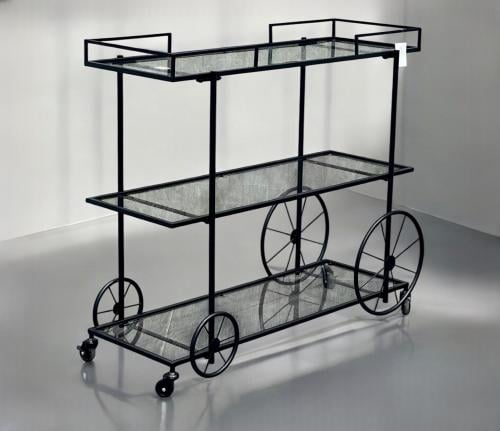 عربية خدمة وتقديم مودرن بعجلات لون أسود