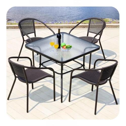 جلسة خارجية مكونة من طاولة مربع و 4 كراسي لون أسود