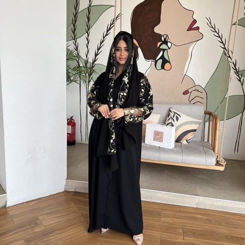 عباية تطريز ذهبي