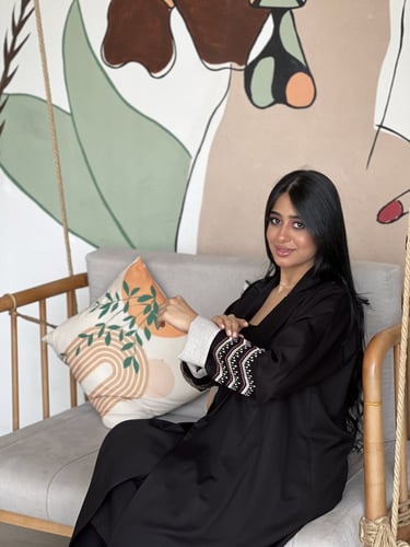 عباية رسمية بكم مطرز