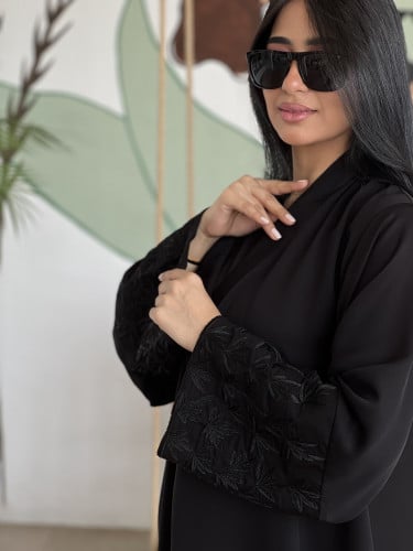 عباية تطريز اسود