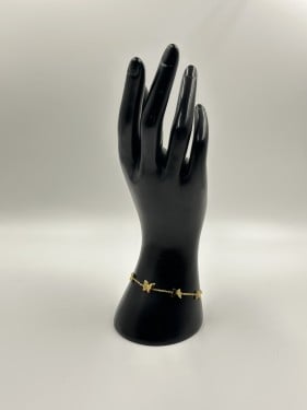 أسوارة فراشه