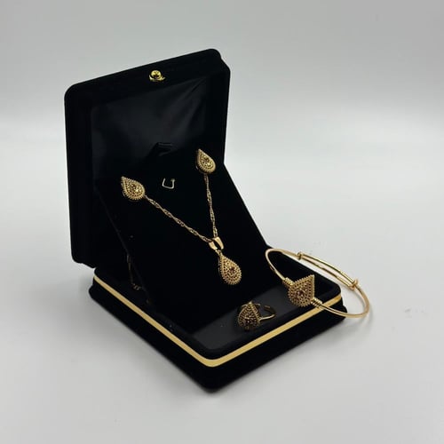 طقم أطفال متكامل