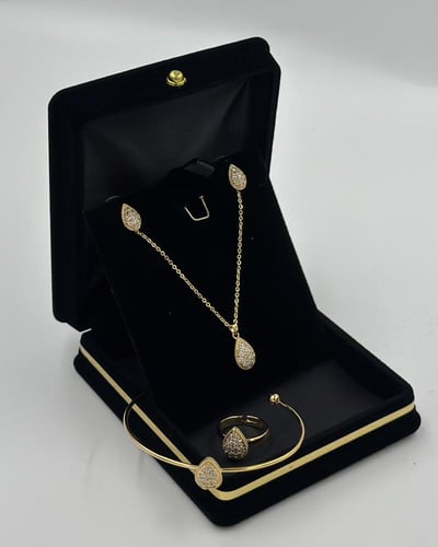 طقم أطفال متكامل