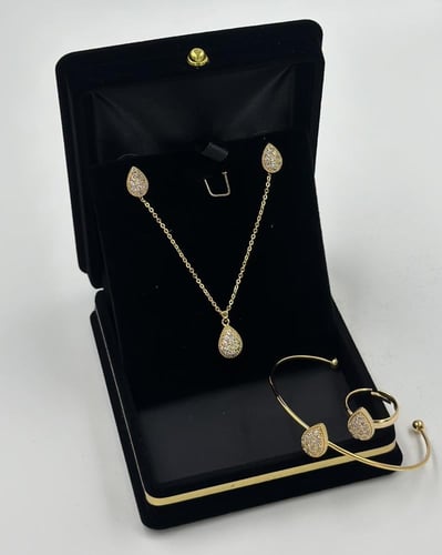 طقم أطفال متكامل