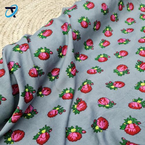 شالكي ورود صغيرة